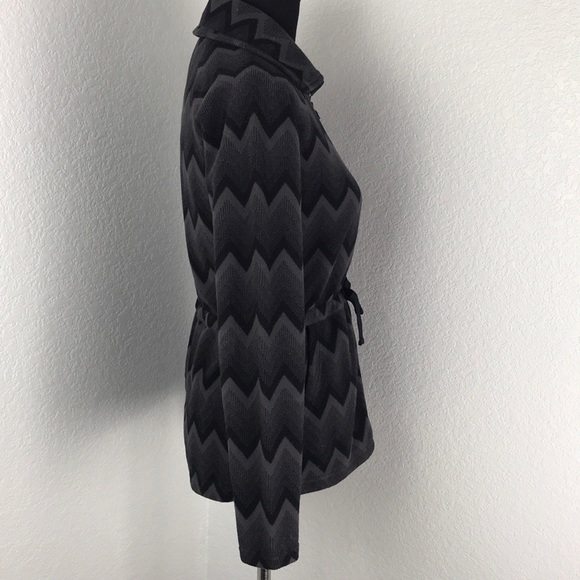 North Face Black Grey Zip Zag Print Zip Up Jacket - Picture 3 of 8